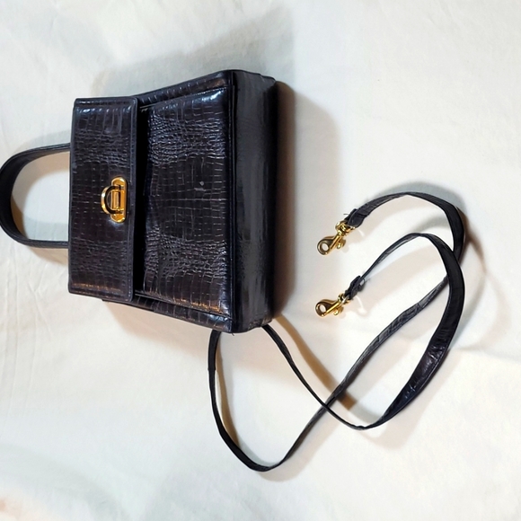 Handbags - Vintage leather embossed crocodile/gator purse